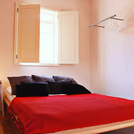 Casa Ana Monteiro *
